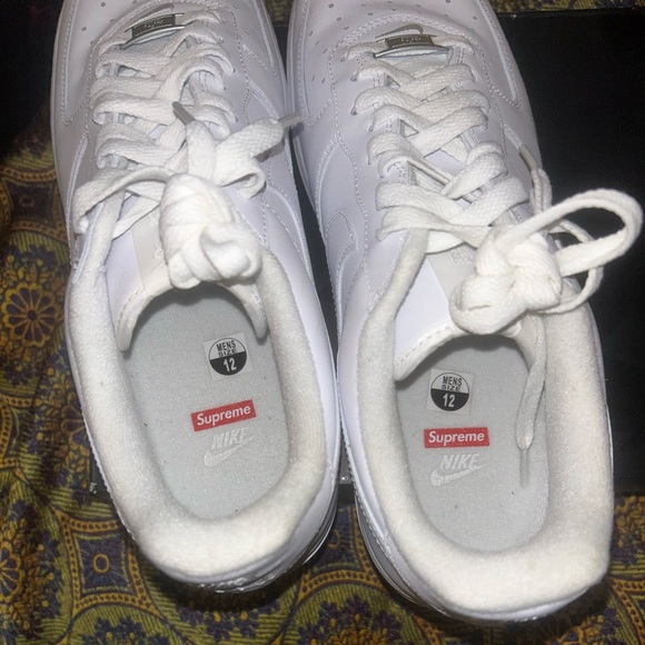 AIR FORCE 1 LOW SUPREME - Picture 2 of 9